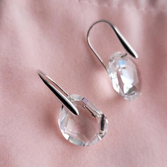 Swarovski Galet Pierced Earrings - Picture 6 of 9